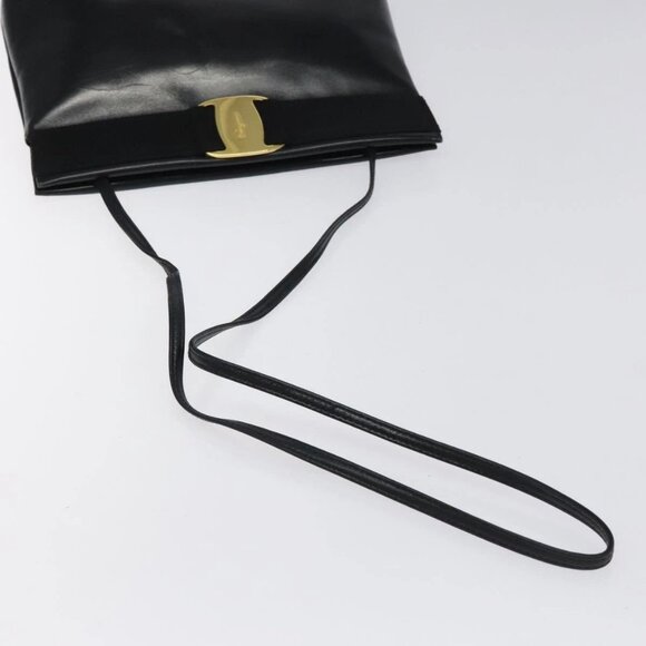Salvatore Ferragamo Vala Shoulder Bag Leather Black Gold Auth - Picture 7 of 16